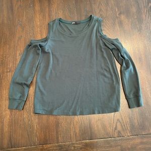 Gibson Stretch Knit Cold Shoulder Cut Out Blouse Shirt Top - SZ SMALL